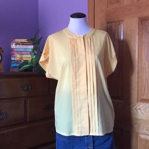 ARABELLA BLAKE 🌟 Butter Yellow Vintage Blouse, lightweight, hidden buttons
